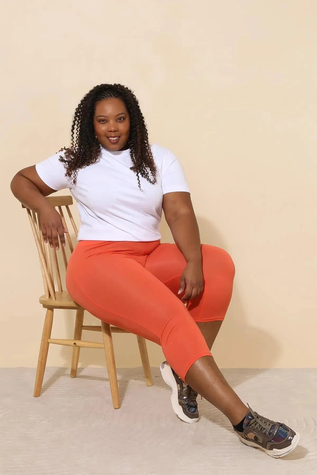 Plus Size Short Yellow Leggings Decorated with Refined Star Detail YOPHIY CURVES