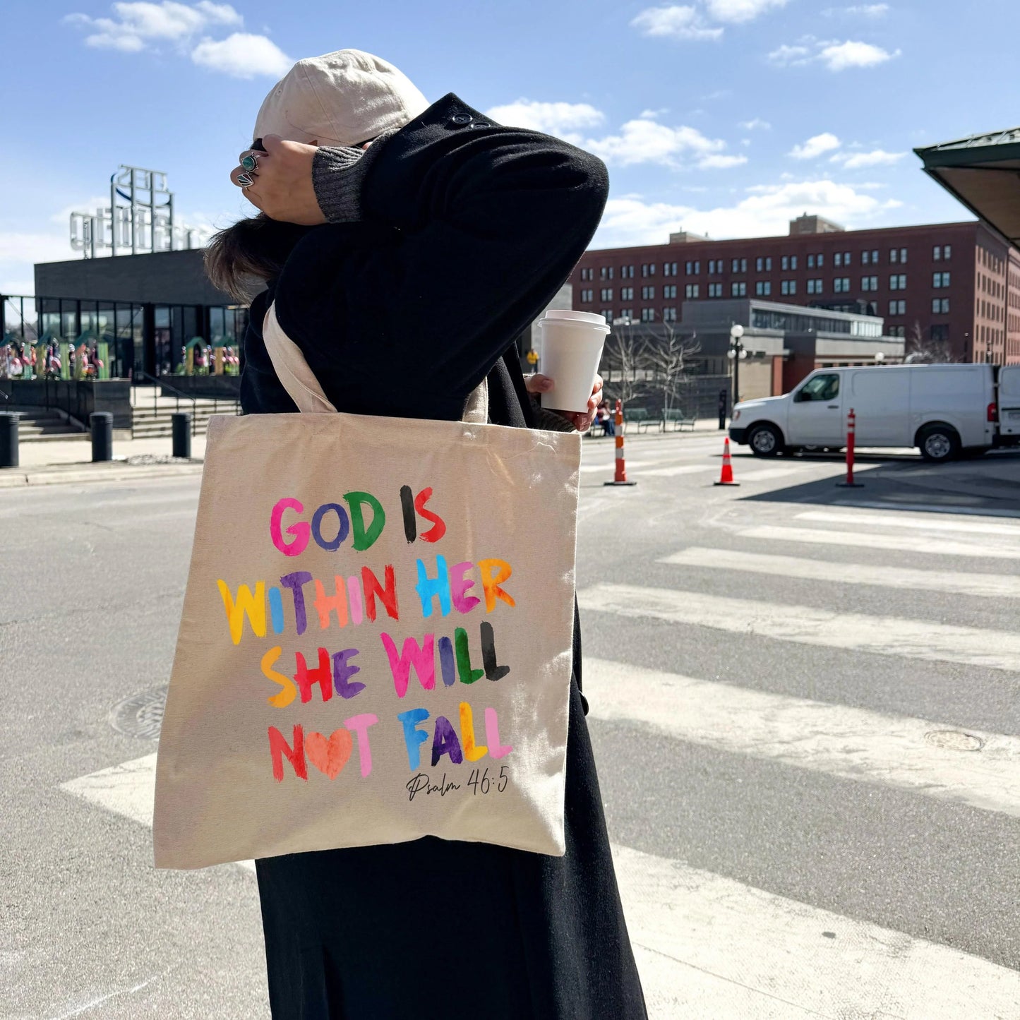 Sac en Toile - Dieu est en elle. Elle ne tombera pas - YOPHIY CURVES YOPHIY CURVES YOPHIY CURVES
