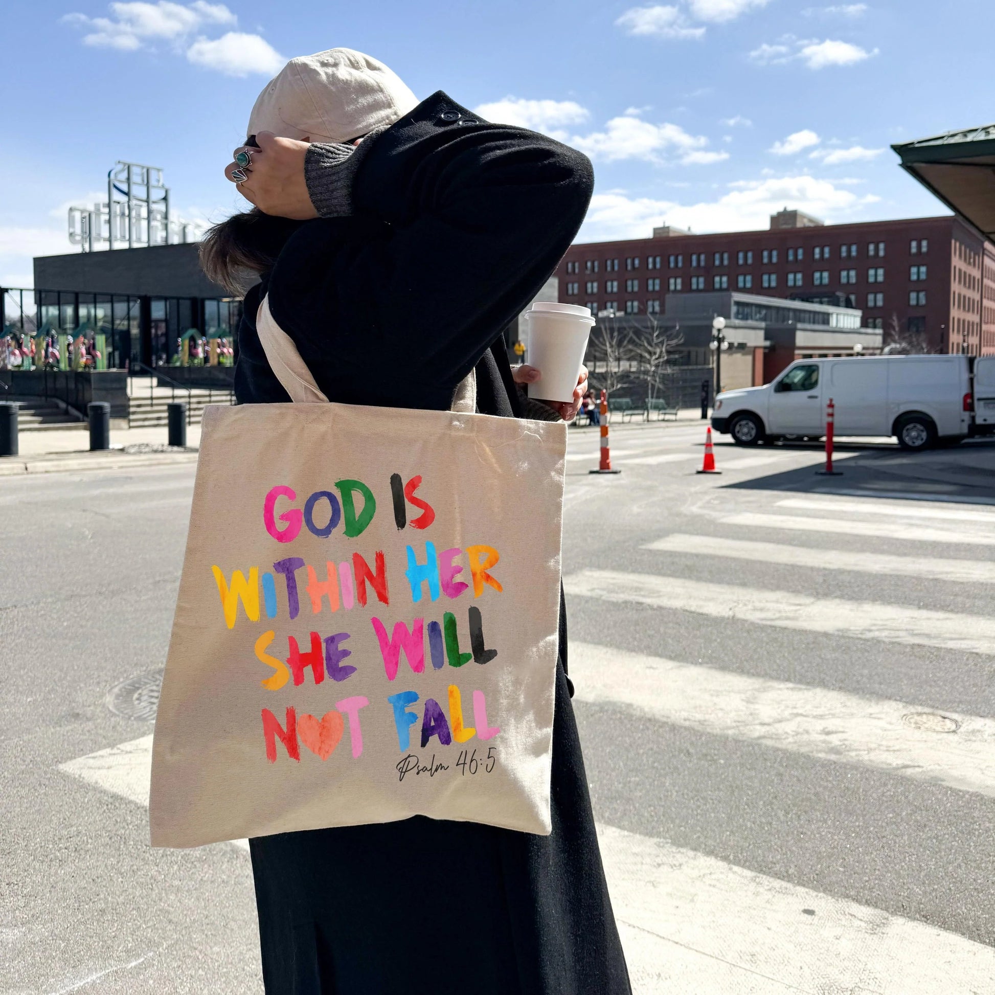 Sac en Toile - Dieu est en elle. Elle ne tombera pas - YOPHIY CURVES YOPHIY CURVES YOPHIY CURVES